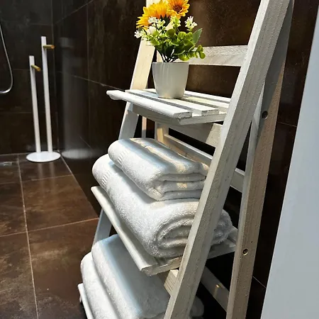 Appartement Horta's 02 *